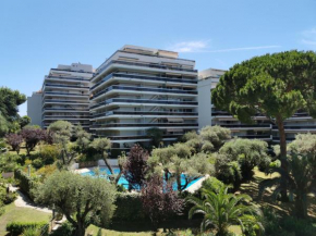 STUDIO CORINTHE JUAN LES PINS